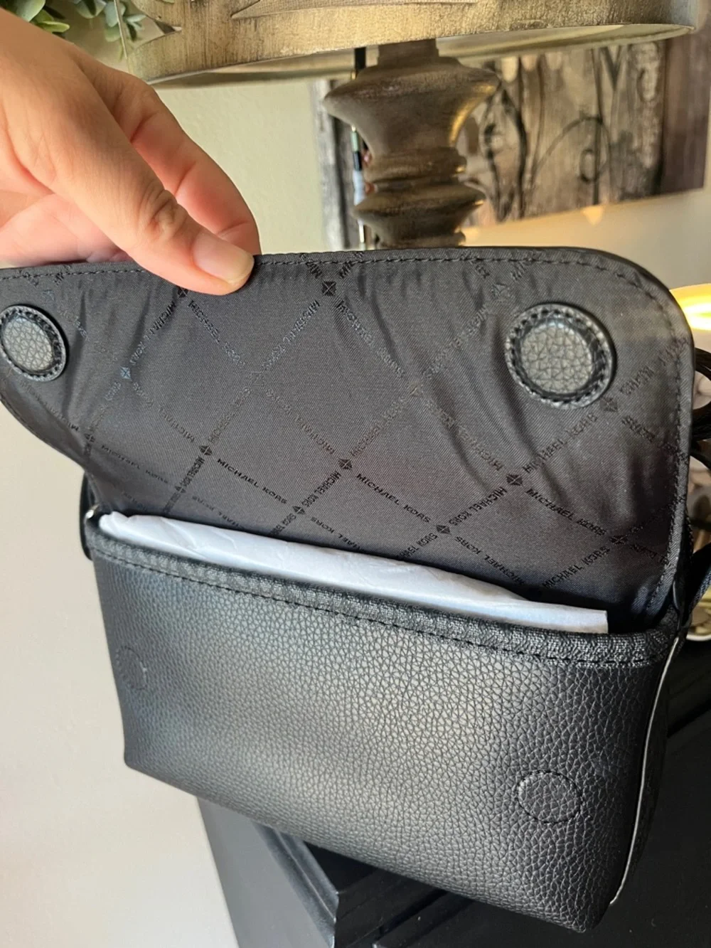 Michael Kors NWT Black Pebbled Leather Messenger Crossbody Camera Bag